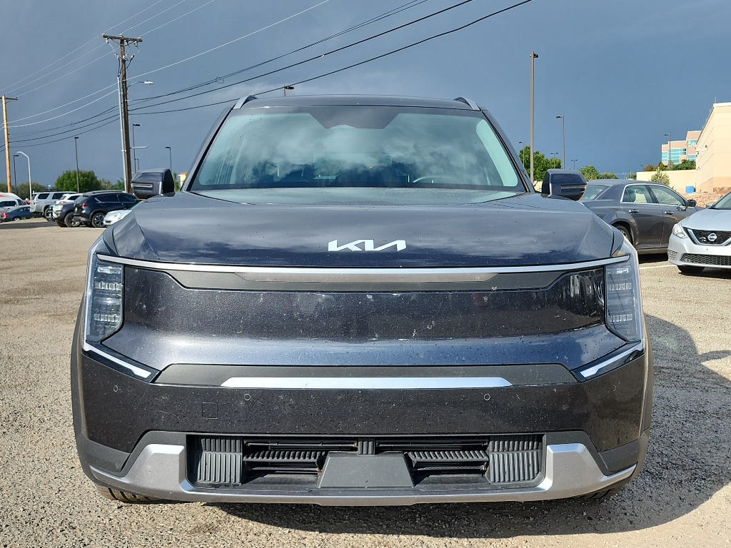 Used 2024 Kia Ev9 Wind with VIN KNDAFFS56R6022626 for sale in Santa Fe, NM