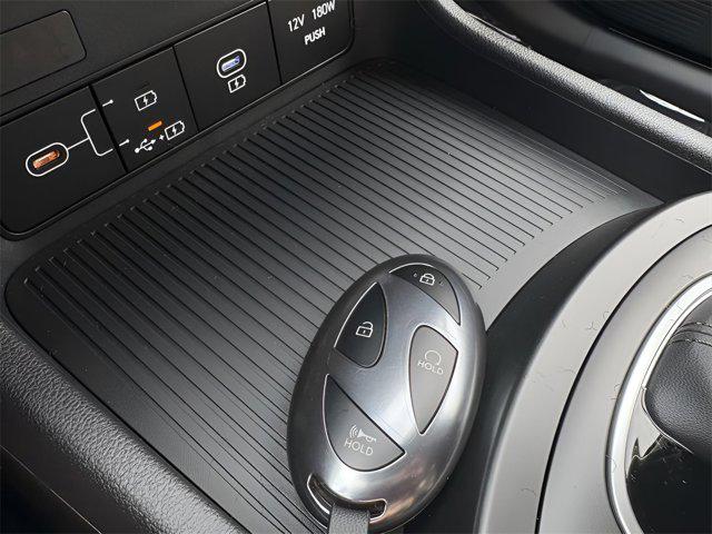 2025 Hyundai Kona SEL photo 25