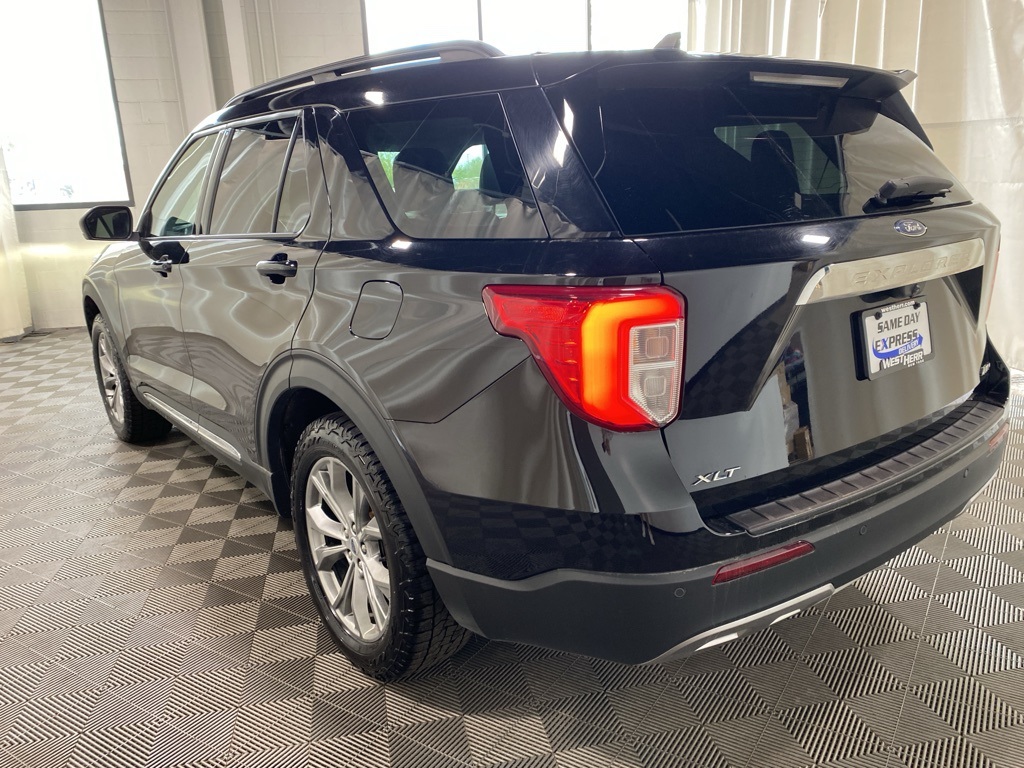 2022 Ford Explorer XLT photo 10
