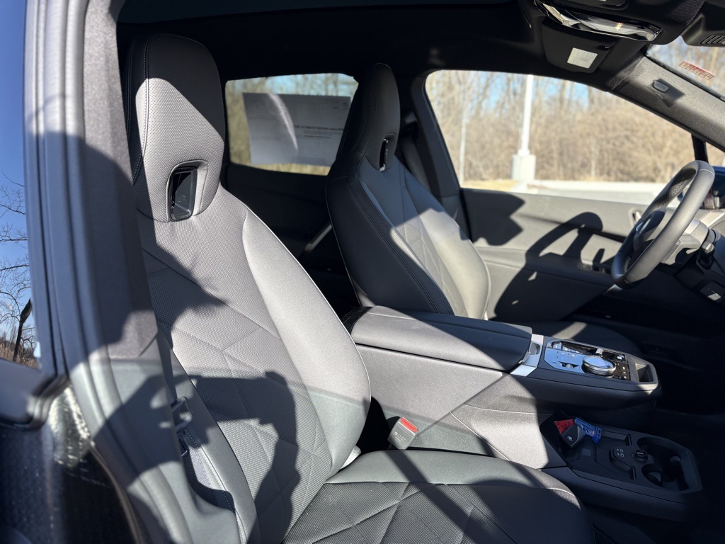 2025 Bmw iX photo 19
