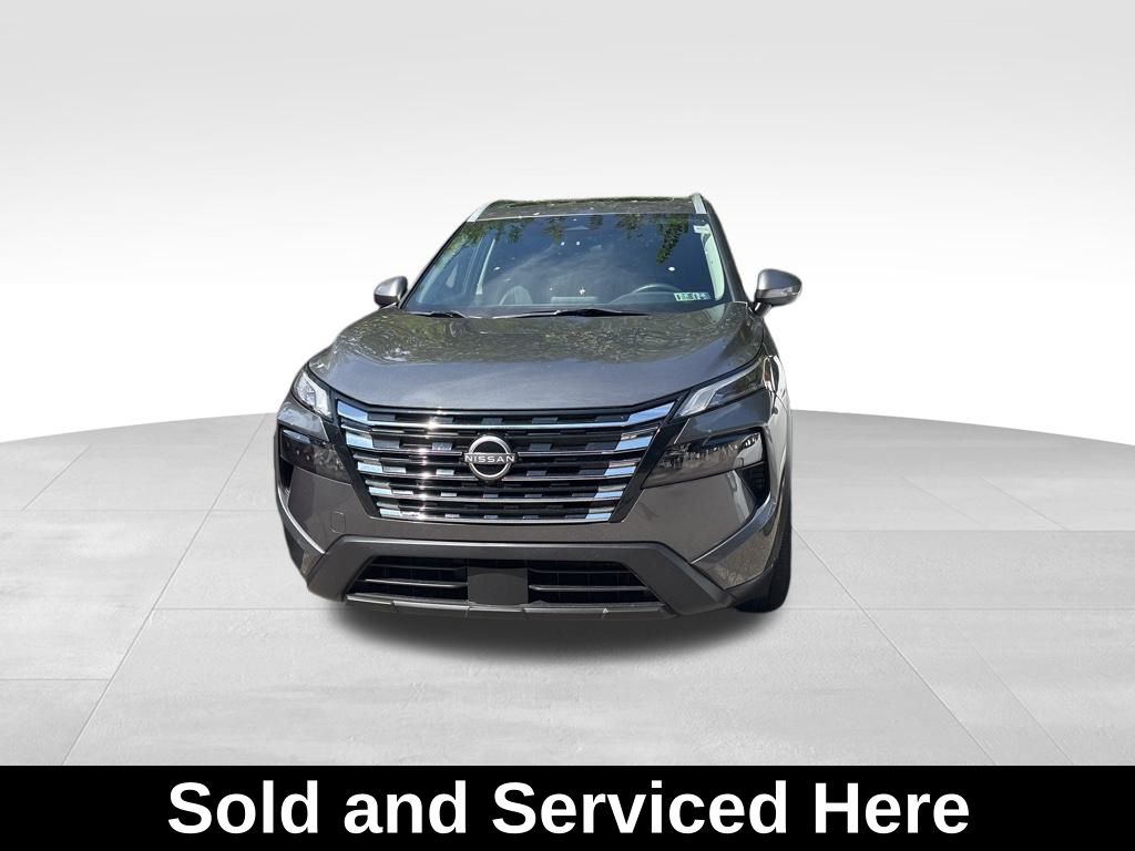 2024 Nissan Rogue SV photo 3