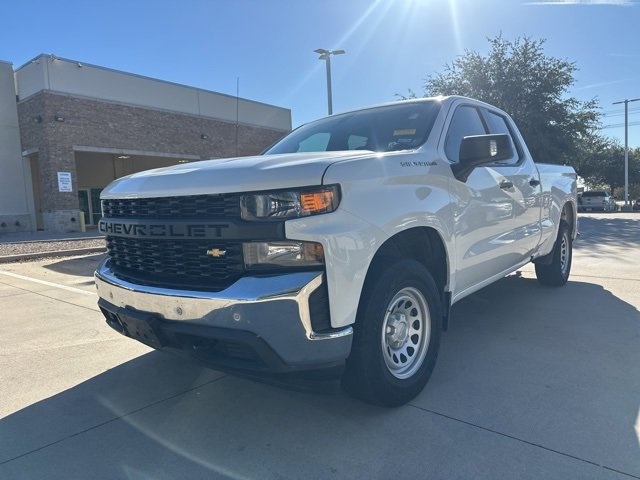 2020 Chevrolet Silverado 1500 photo 3