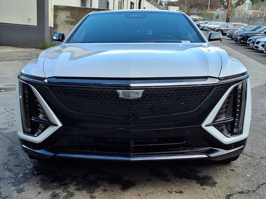 2026 Cadillac Lyriq Sport photo 2