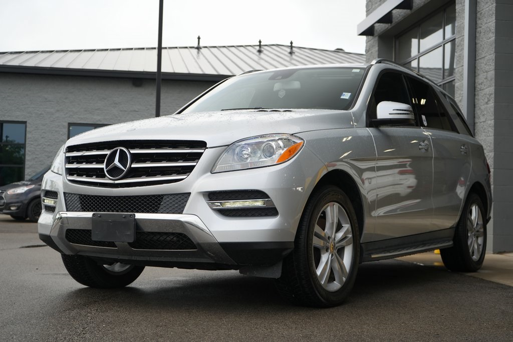 2015 Mercedes Benz ML 350 4MATIC photo 2