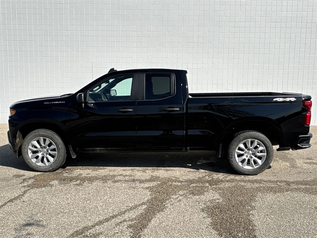 2020 Chevrolet Silverado 1500 Custom photo 10
