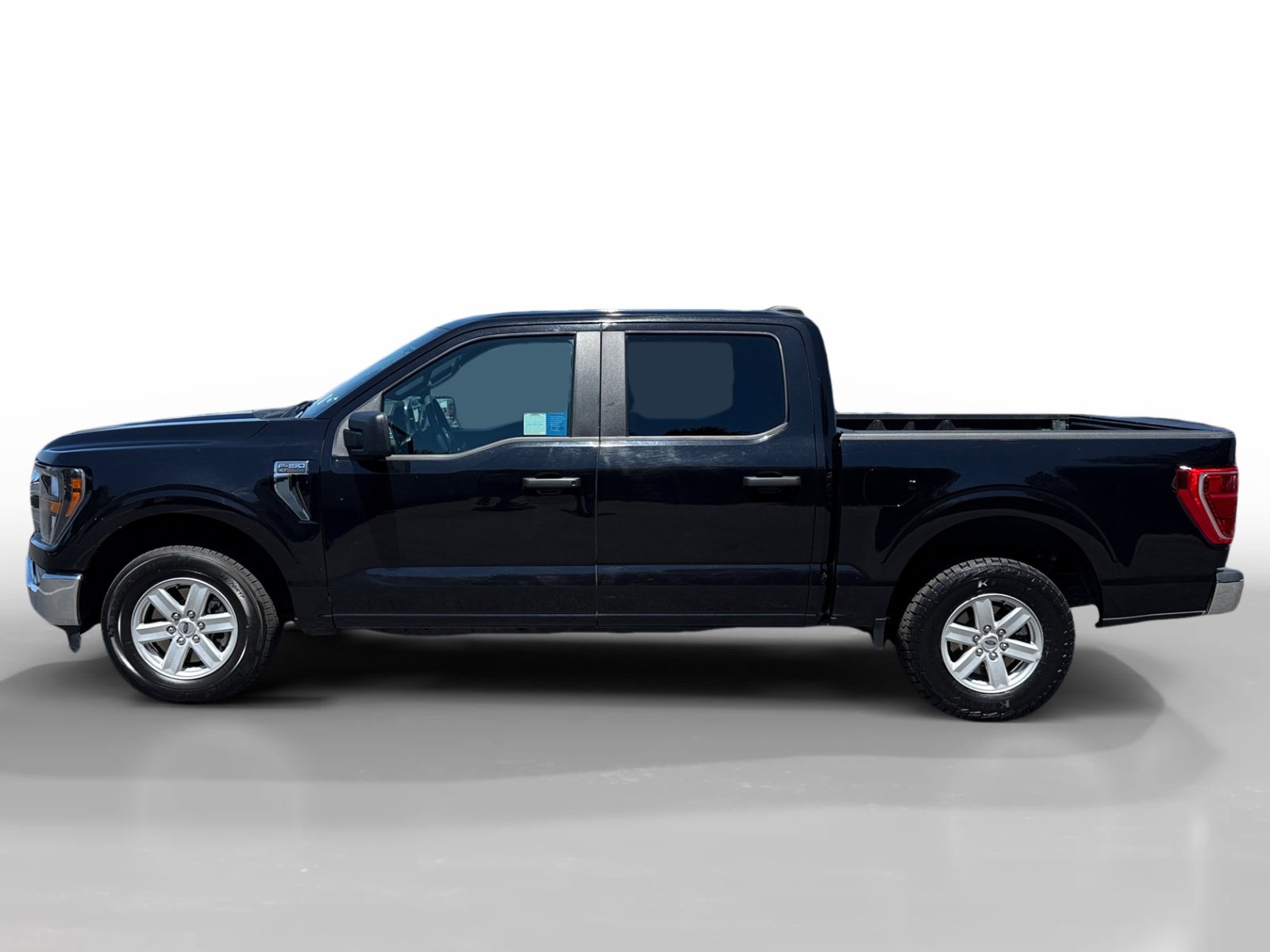2023 Ford F-150 XLT photo 2