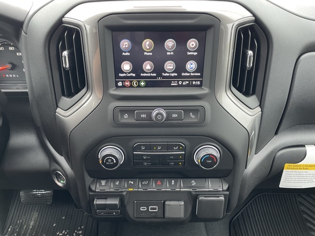 2025 Chevrolet Silverado 2500HD Custom photo 3