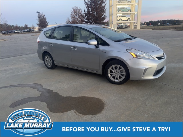 2014 Toyota Prius v Three