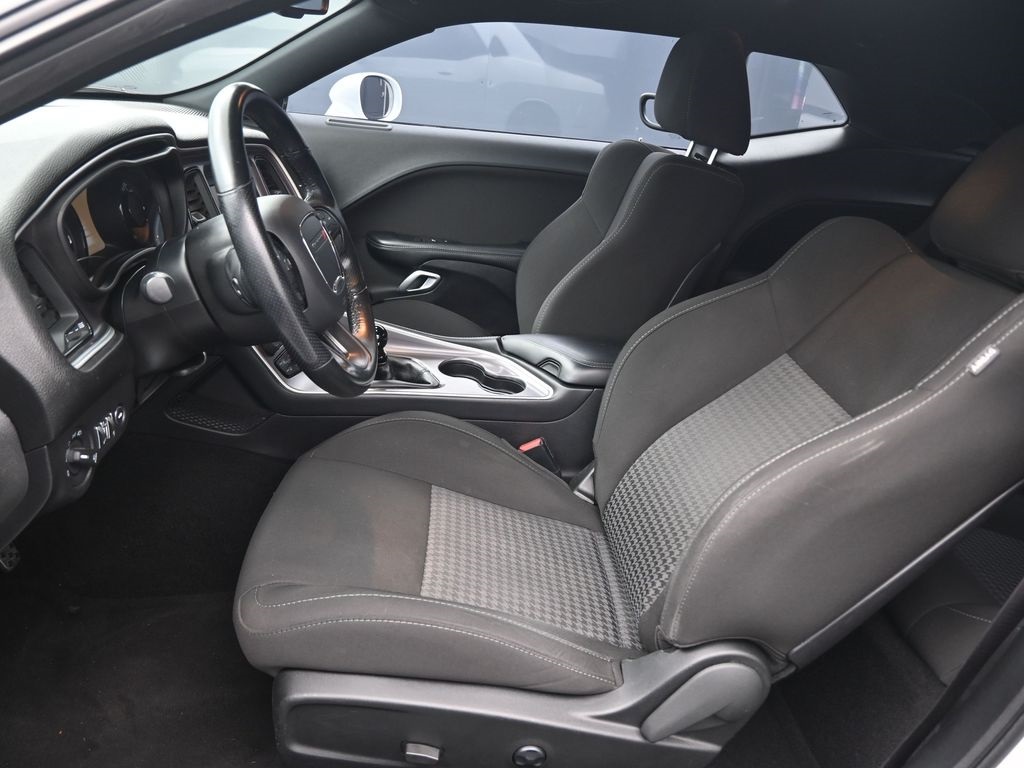 2021 Dodge Challenger R/T photo 2