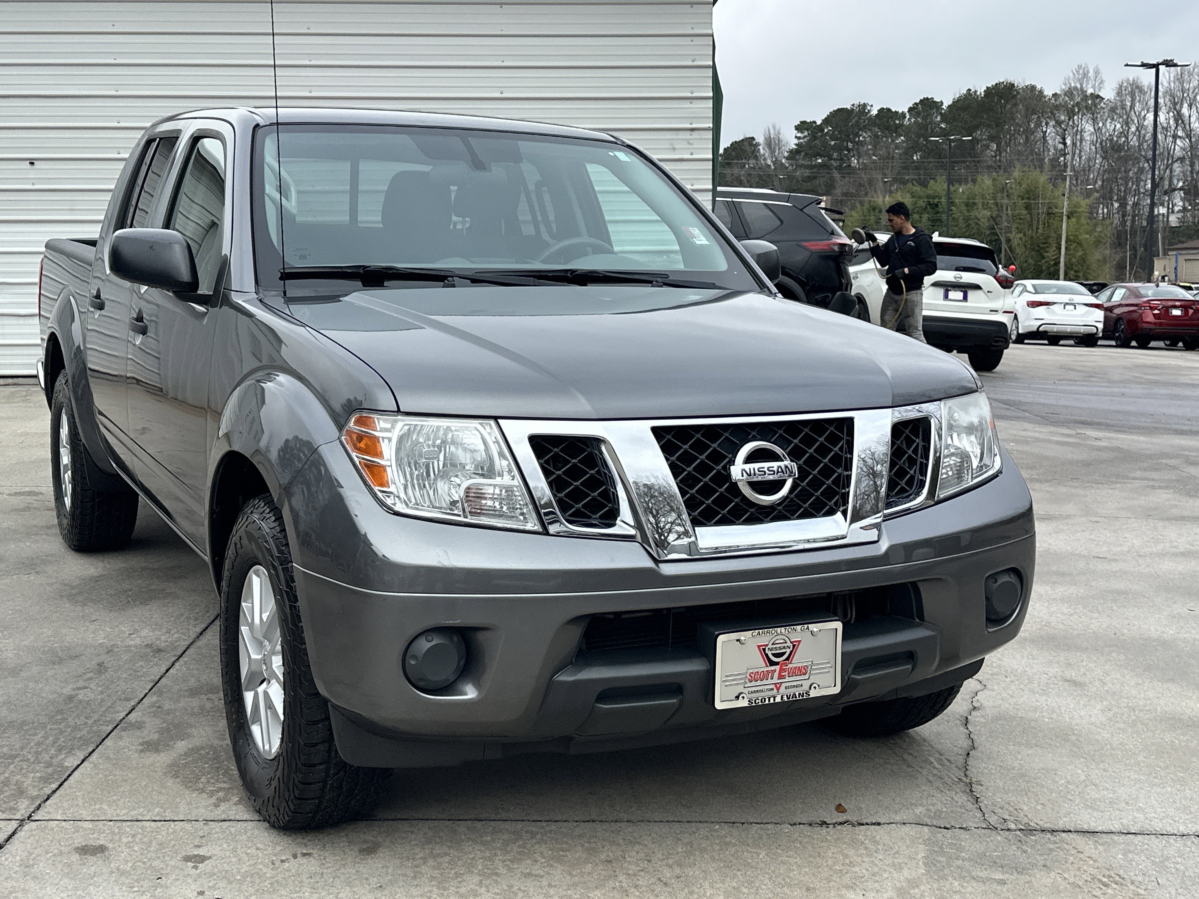 2019 Nissan Frontier SV's photo