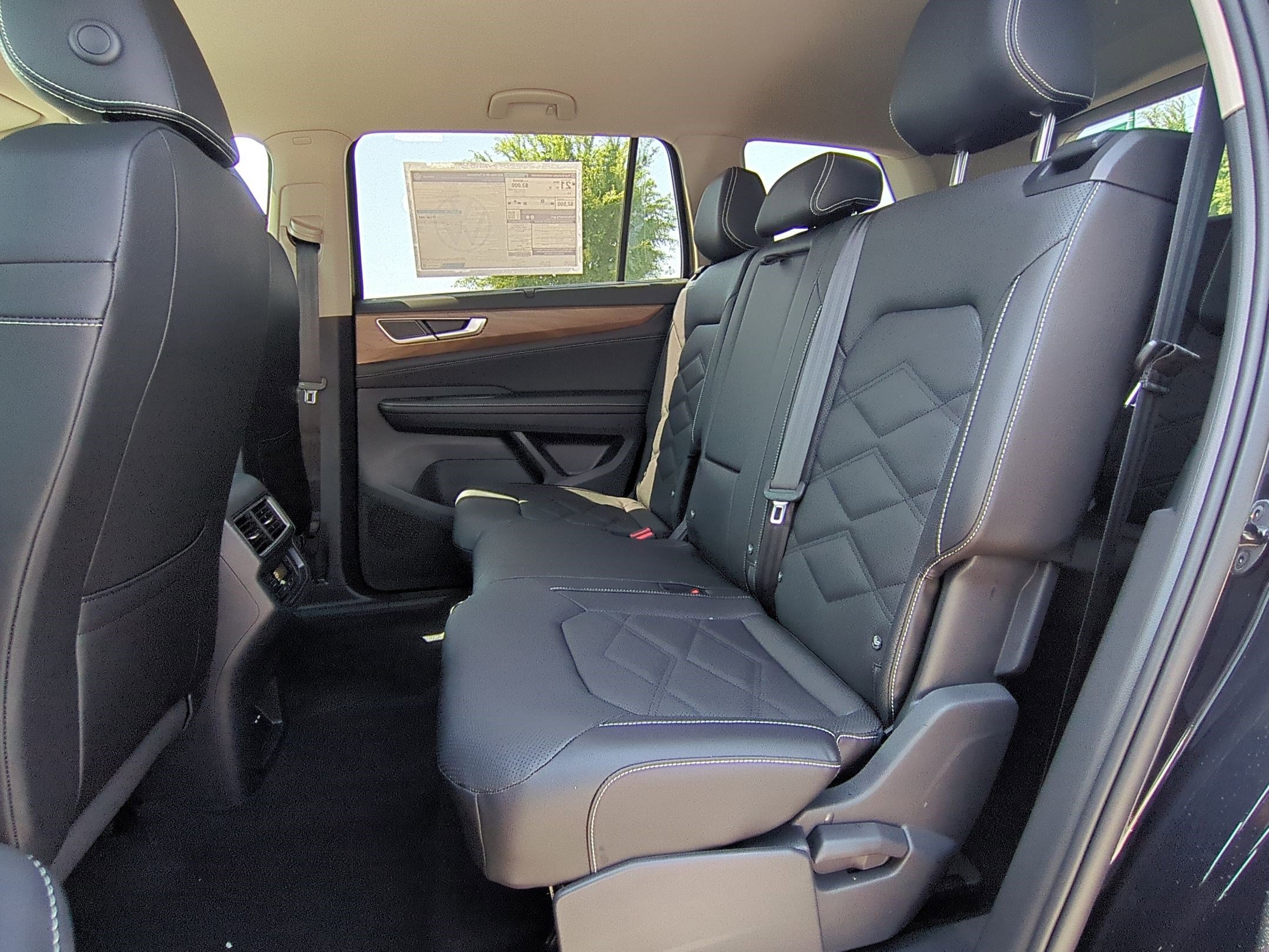 2025 Volkswagen Atlas SE Technology photo 13