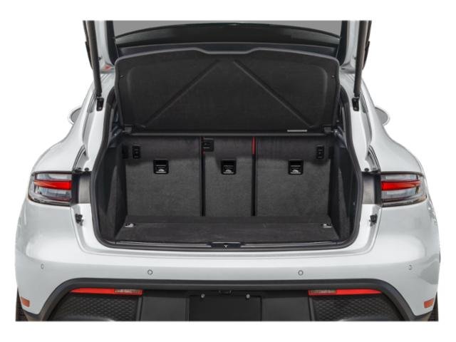 2026 Porsche Macan T photo 11