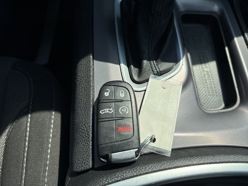 2022 Dodge Charger SXT photo 16