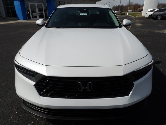 2025 Honda Accord LX photo 2