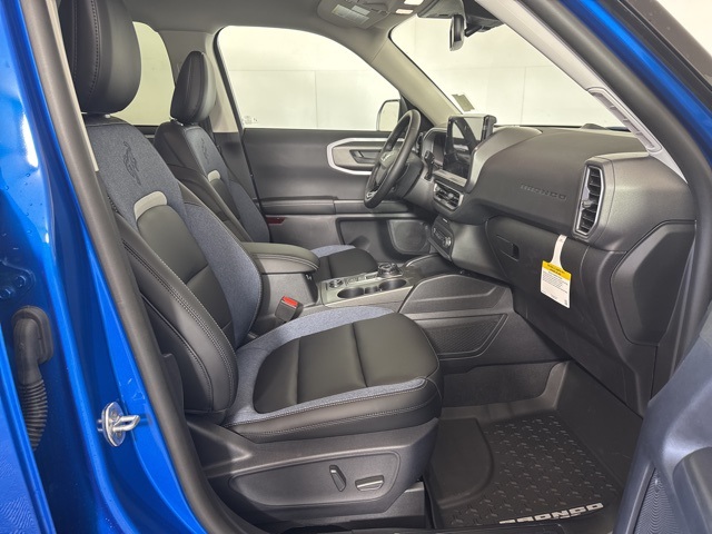 2025 Ford Bronco Sport Outer Banks photo 4