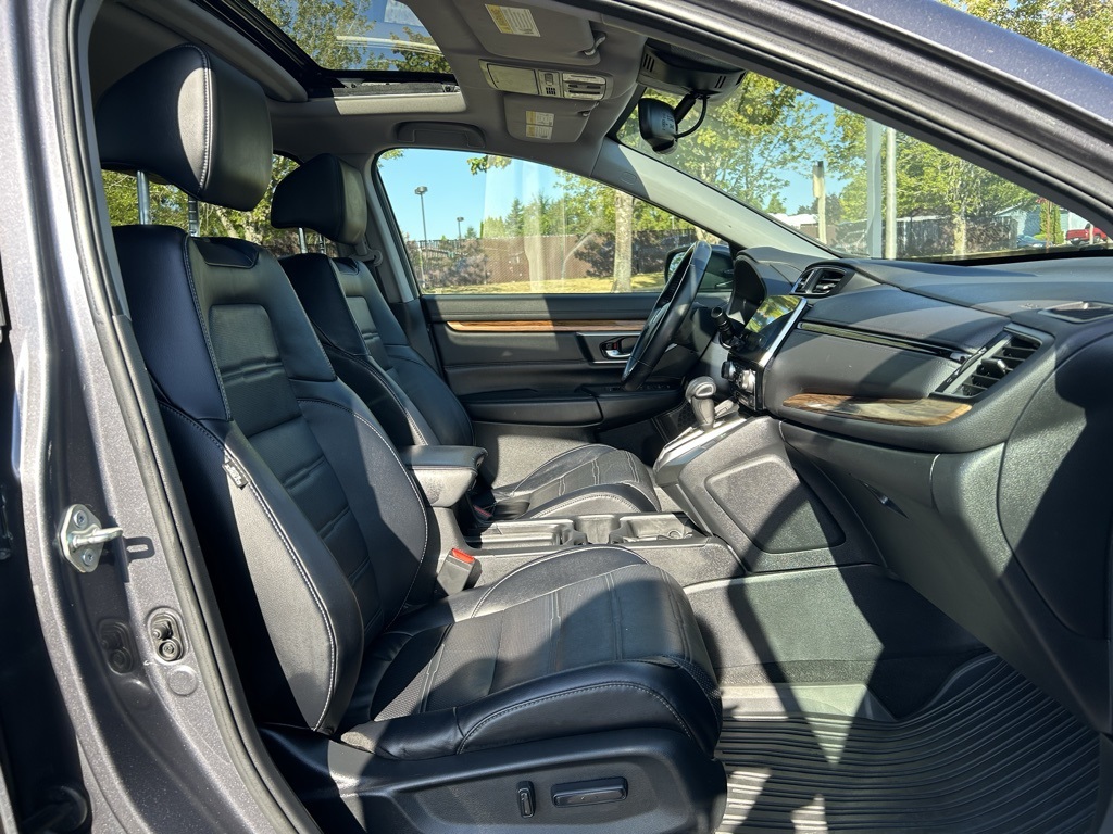 2018 Honda CR-V Touring photo 26