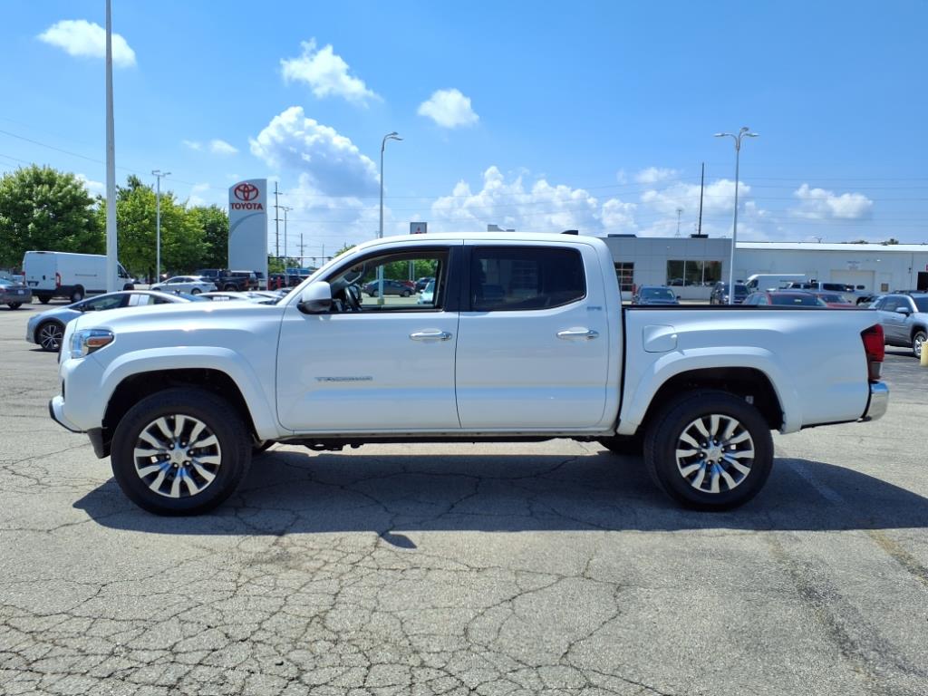 2023 Toyota Tacoma SR5 photo 8