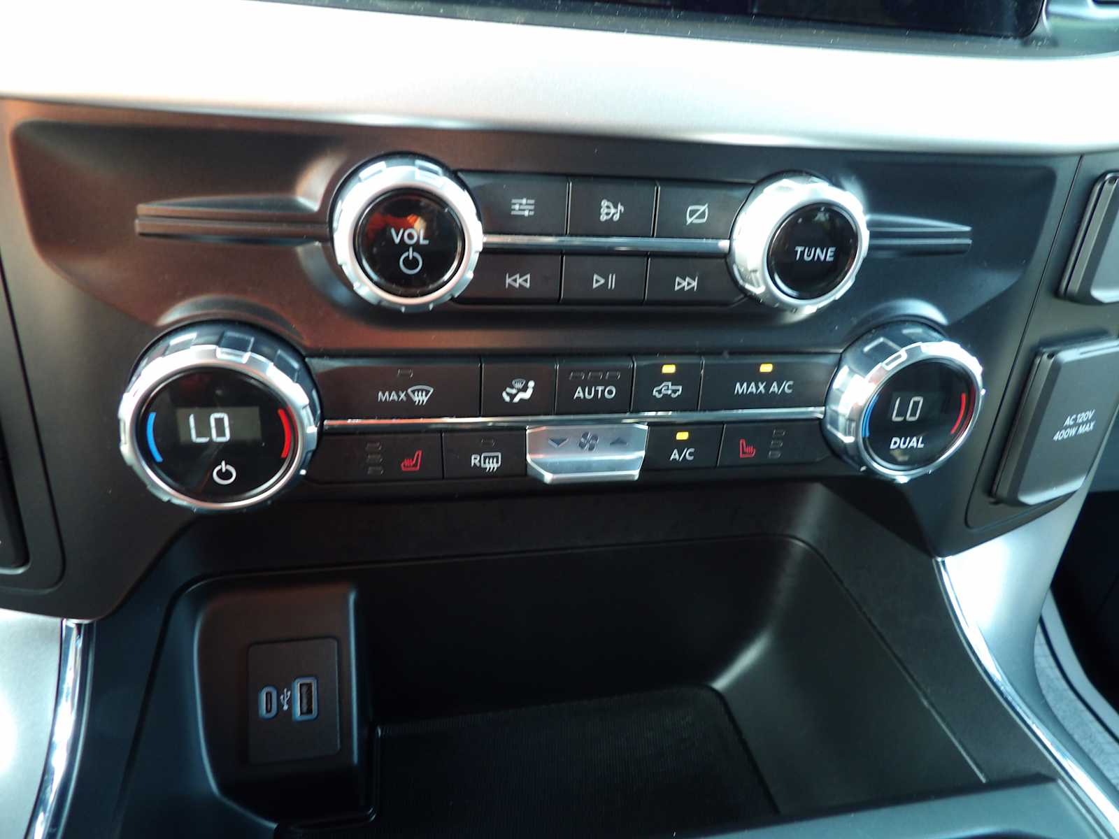 2021 Ford F-150 XLT photo 24