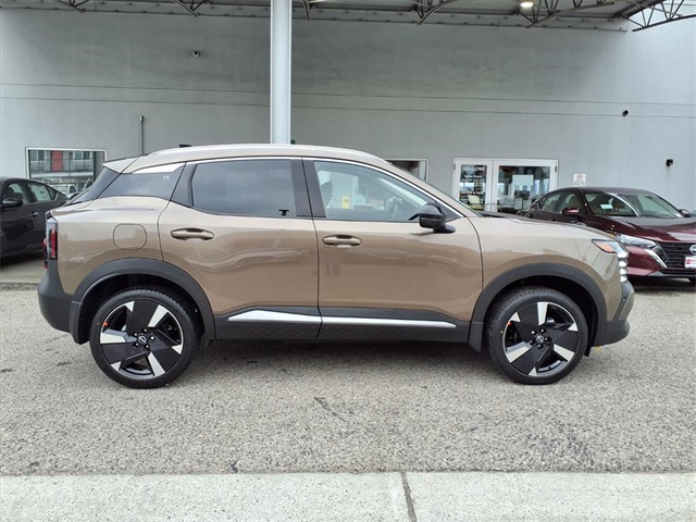 2026 Nissan Kicks SR photo 2