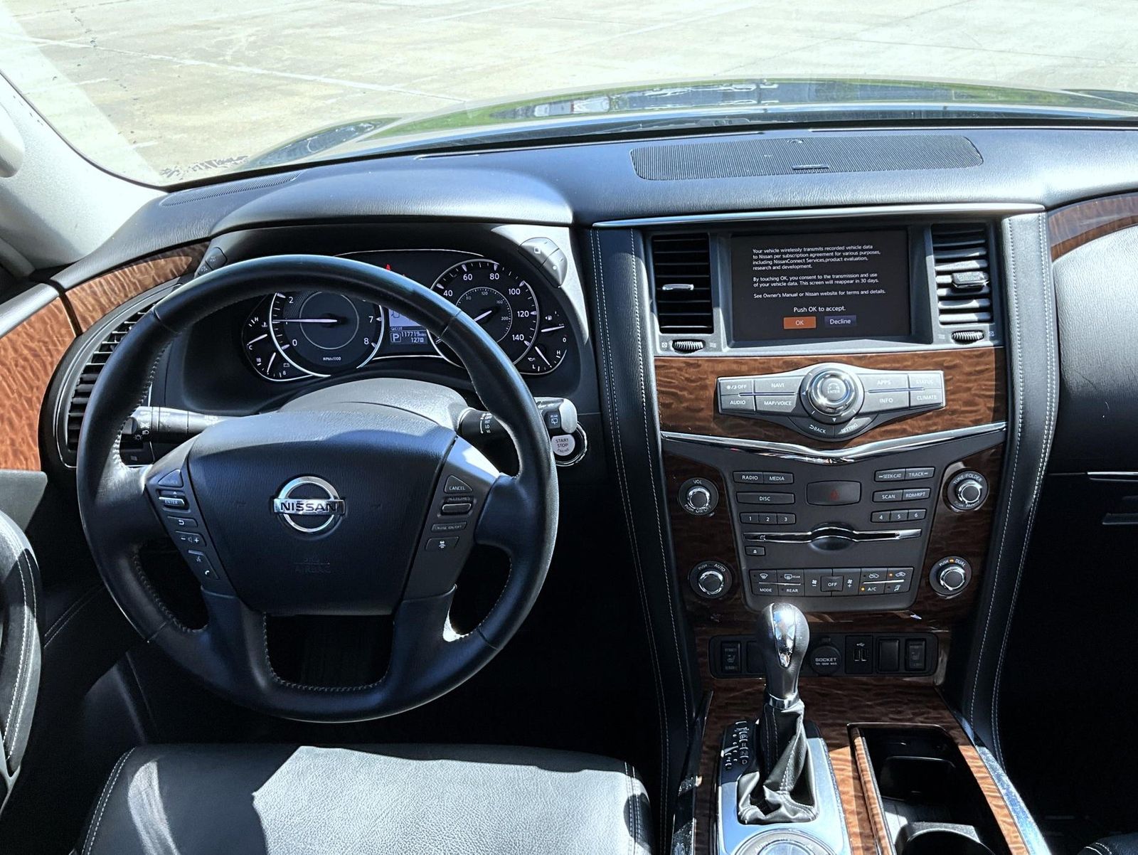 2019 Nissan Armada SV photo 10
