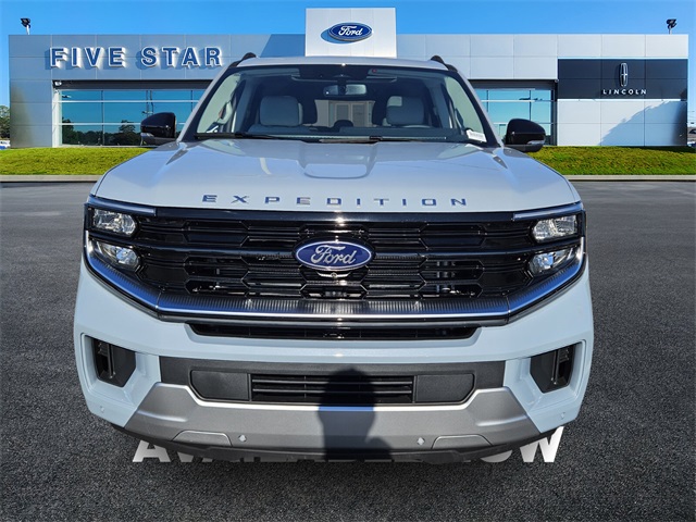 2025 Ford Expedition Platinum MAX photo 2