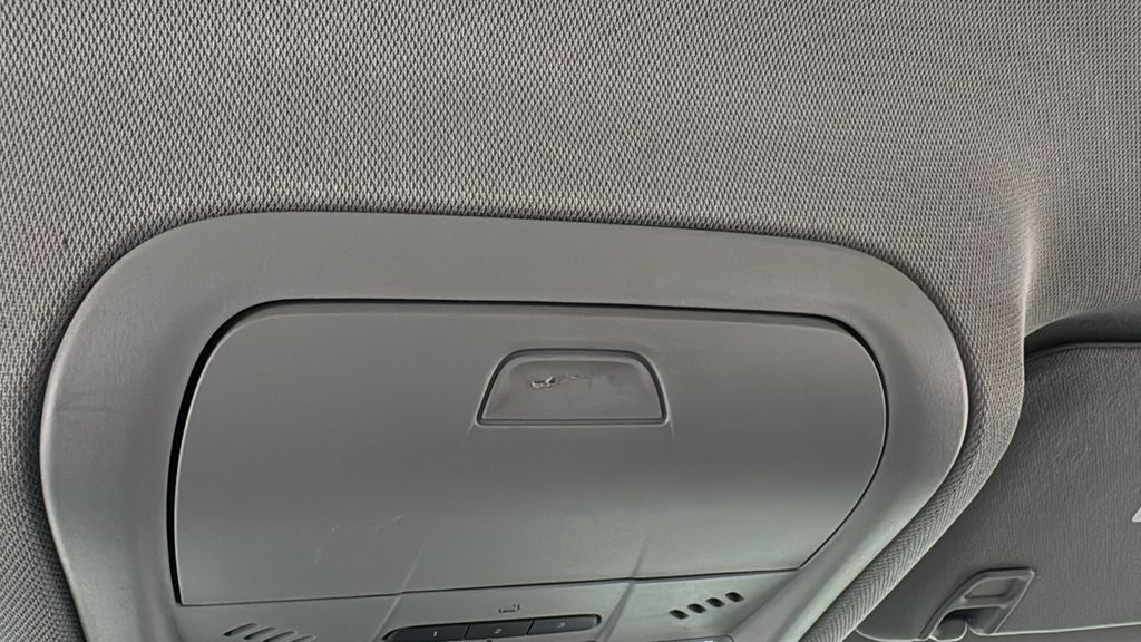 2023 Gmc Acadia SLT photo 31