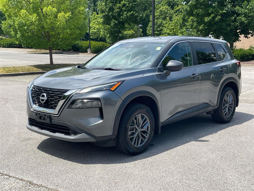 2022 Nissan Rogue S photo 2
