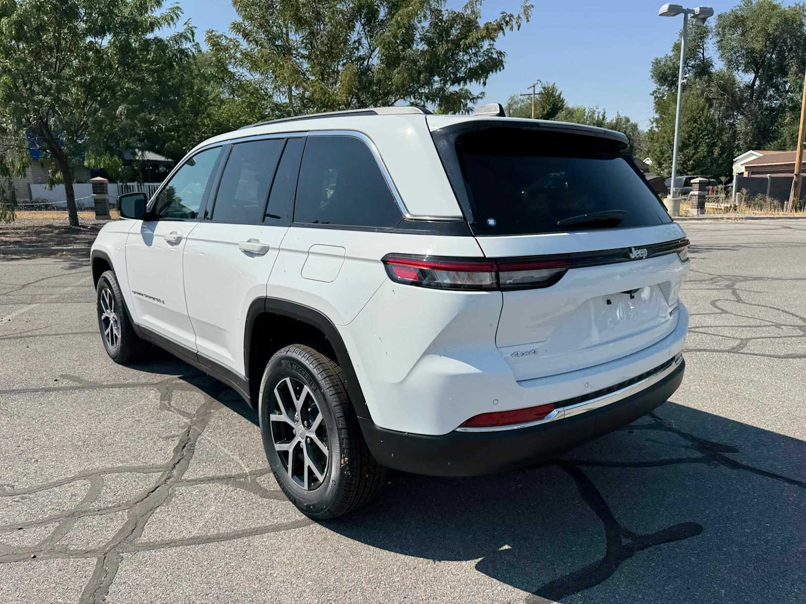 2025 Jeep Grand Cherokee Limited photo 2