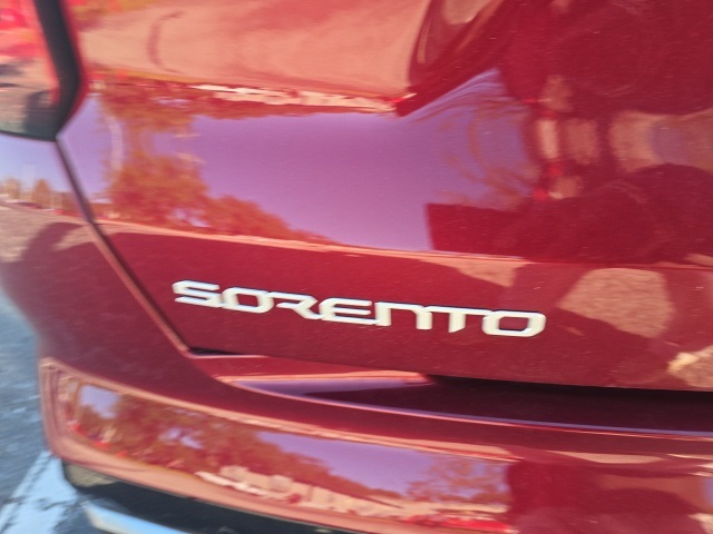2023 Kia Sorento S photo 4