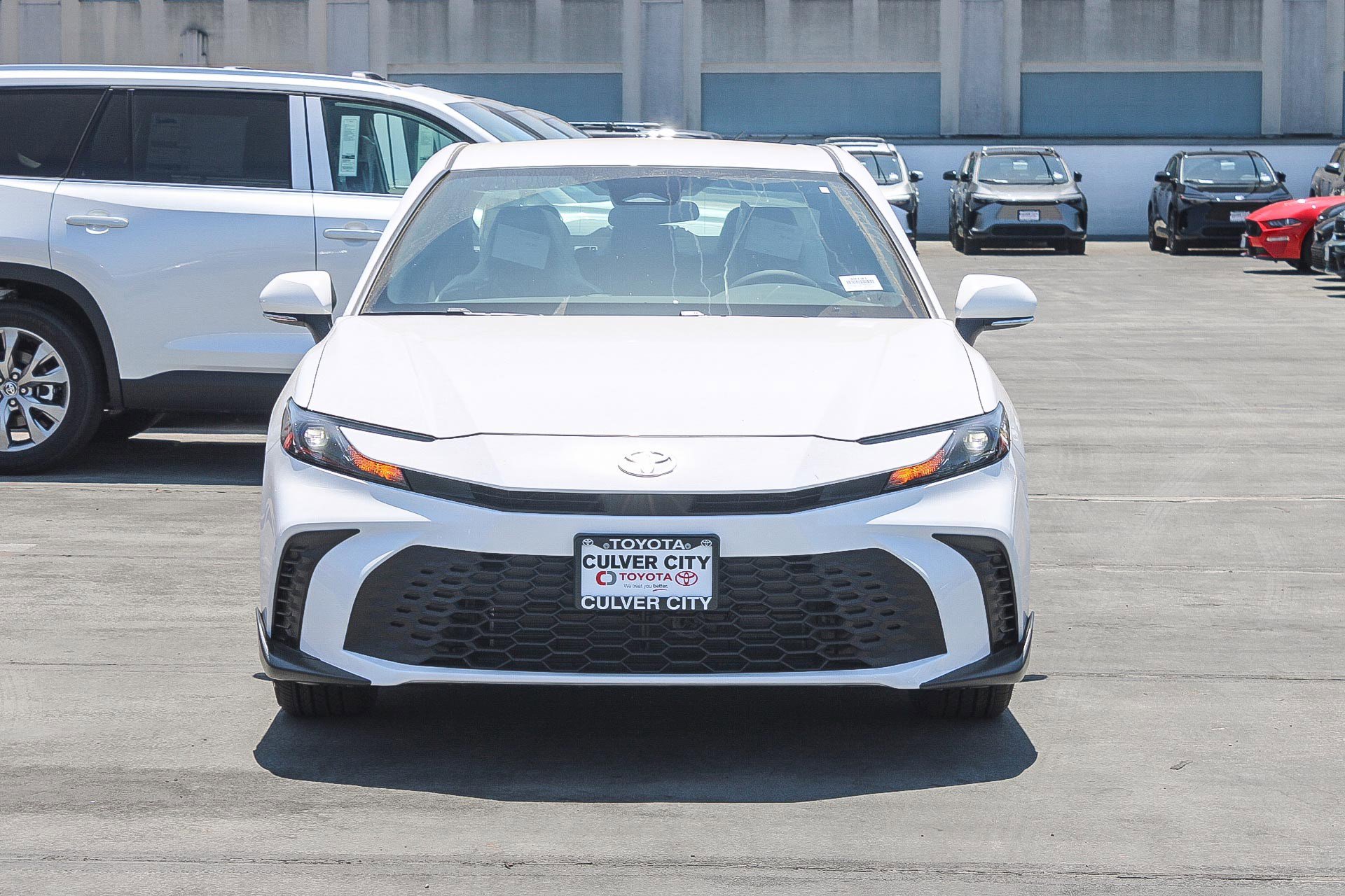 2025 Toyota Camry SE photo 2
