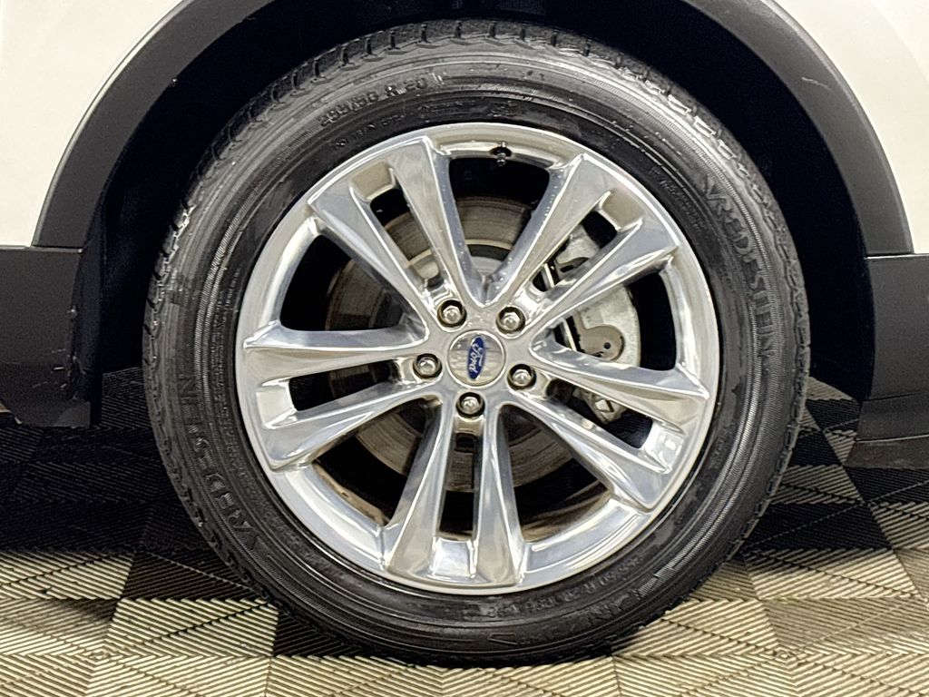 2019 Ford Explorer XLT photo 21