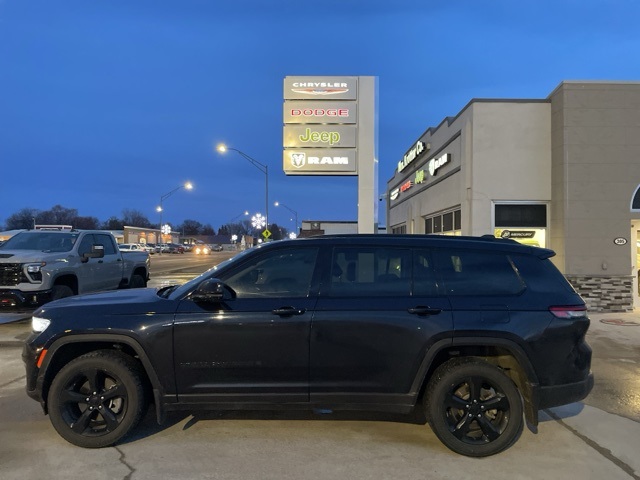 2023 Jeep Grand Cherokee L Limited's photo
