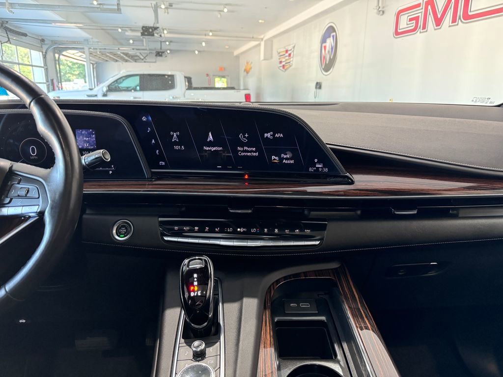 2022 Cadillac Escalade Premium Luxury photo 19