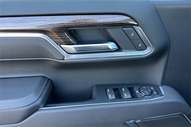 2025 Chevrolet Silverado 1500 LT photo 11