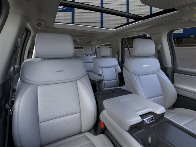 2025 Ford Expedition MAX Platinum photo 10