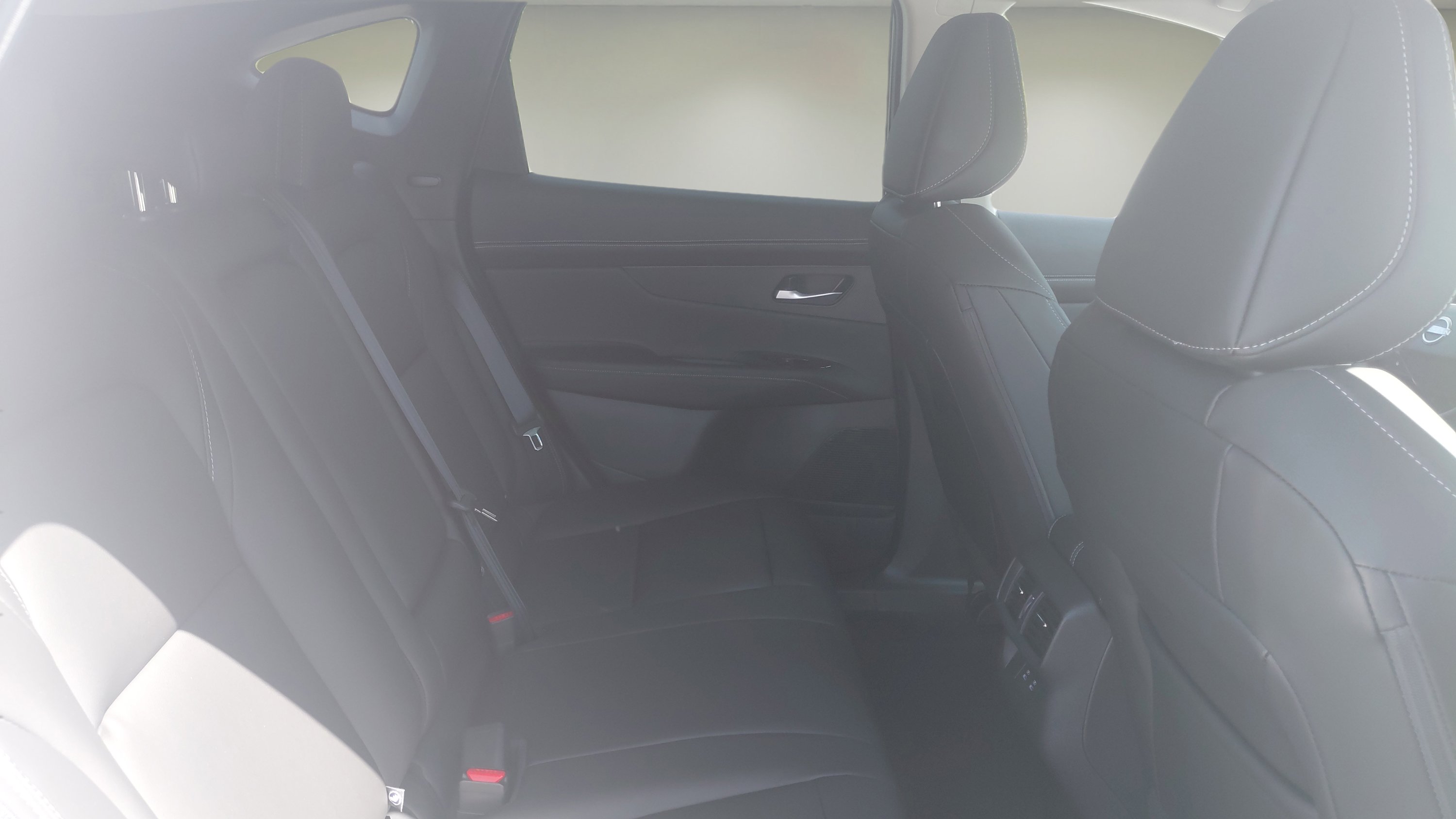 2025 Nissan Murano SL photo 11