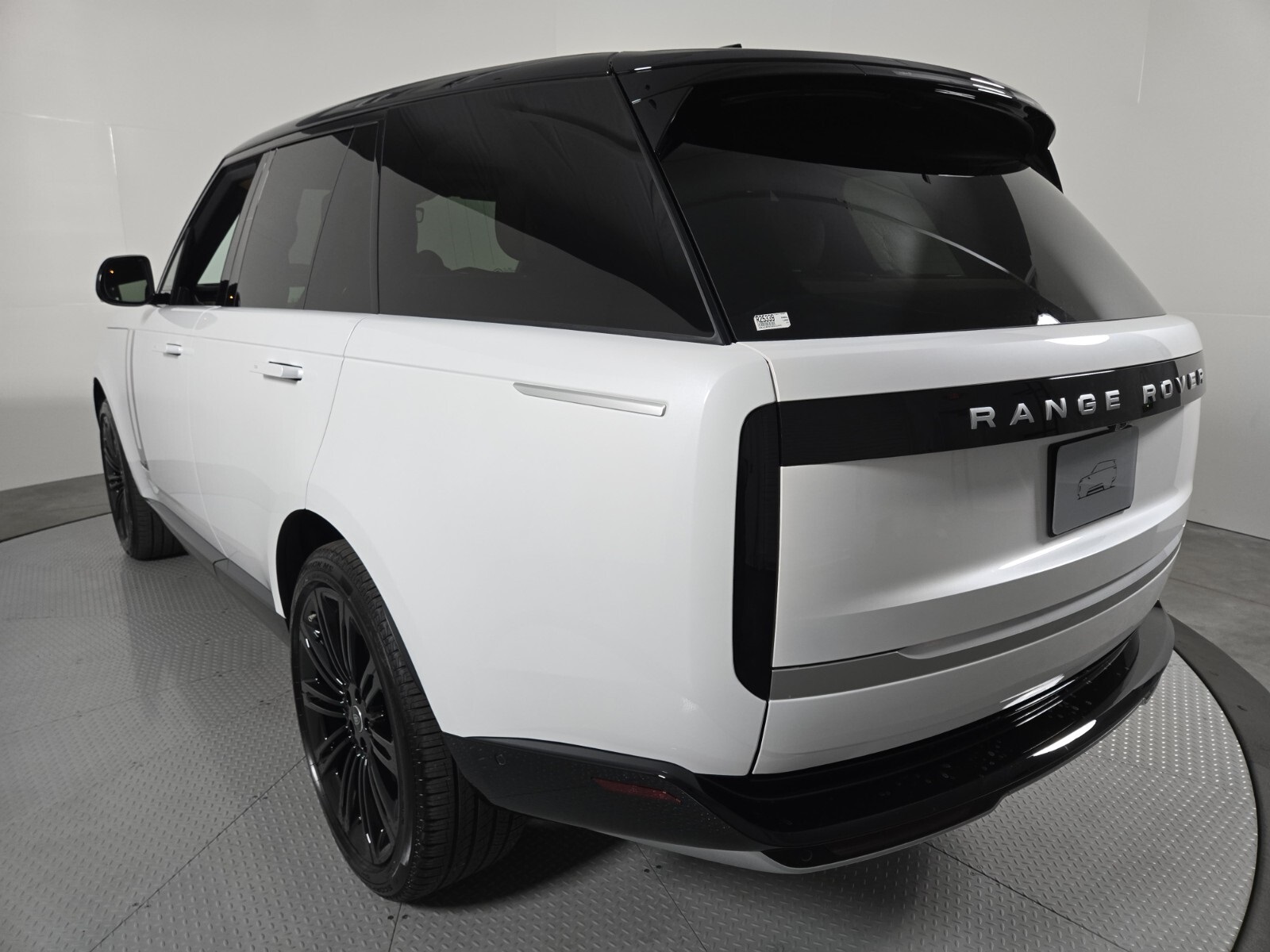 2025 Land Rover Range Rover Autobiography photo 4