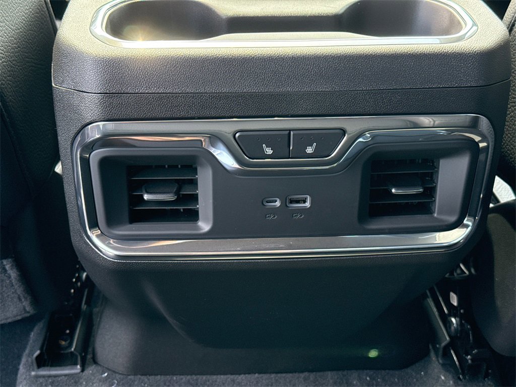 2025 Gmc Sierra Denali photo 30