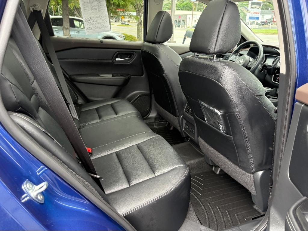 2023 Nissan Rogue SL photo 17