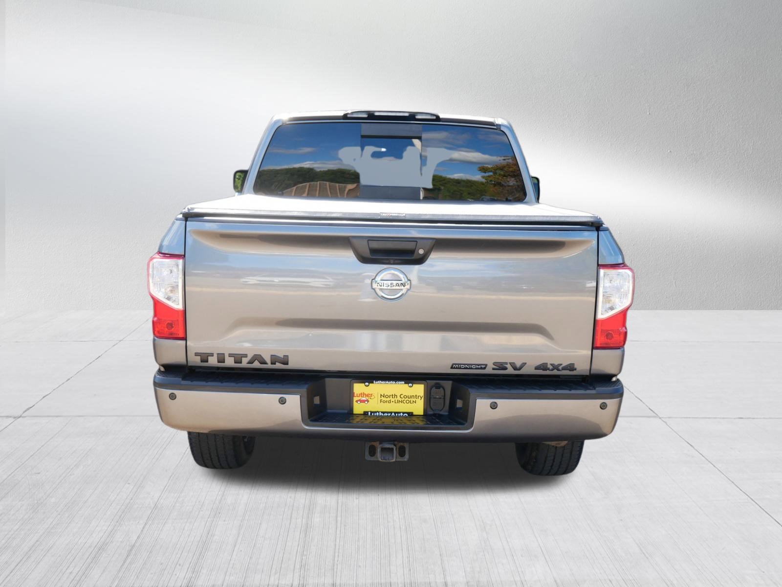 2018 Nissan Titan SV photo 6