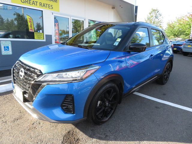 2023 Nissan Kicks SR