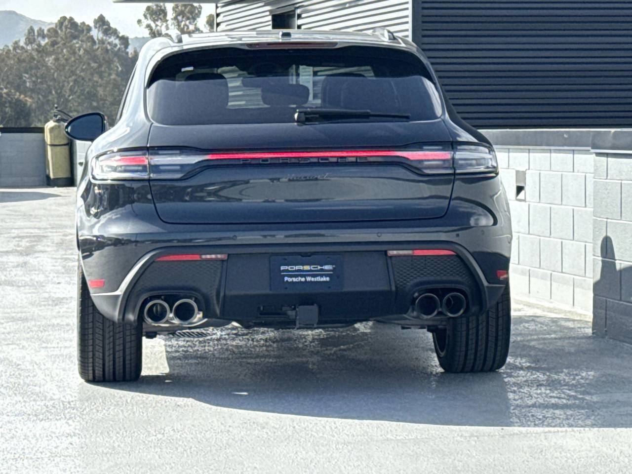 2025 Porsche Macan T photo 9