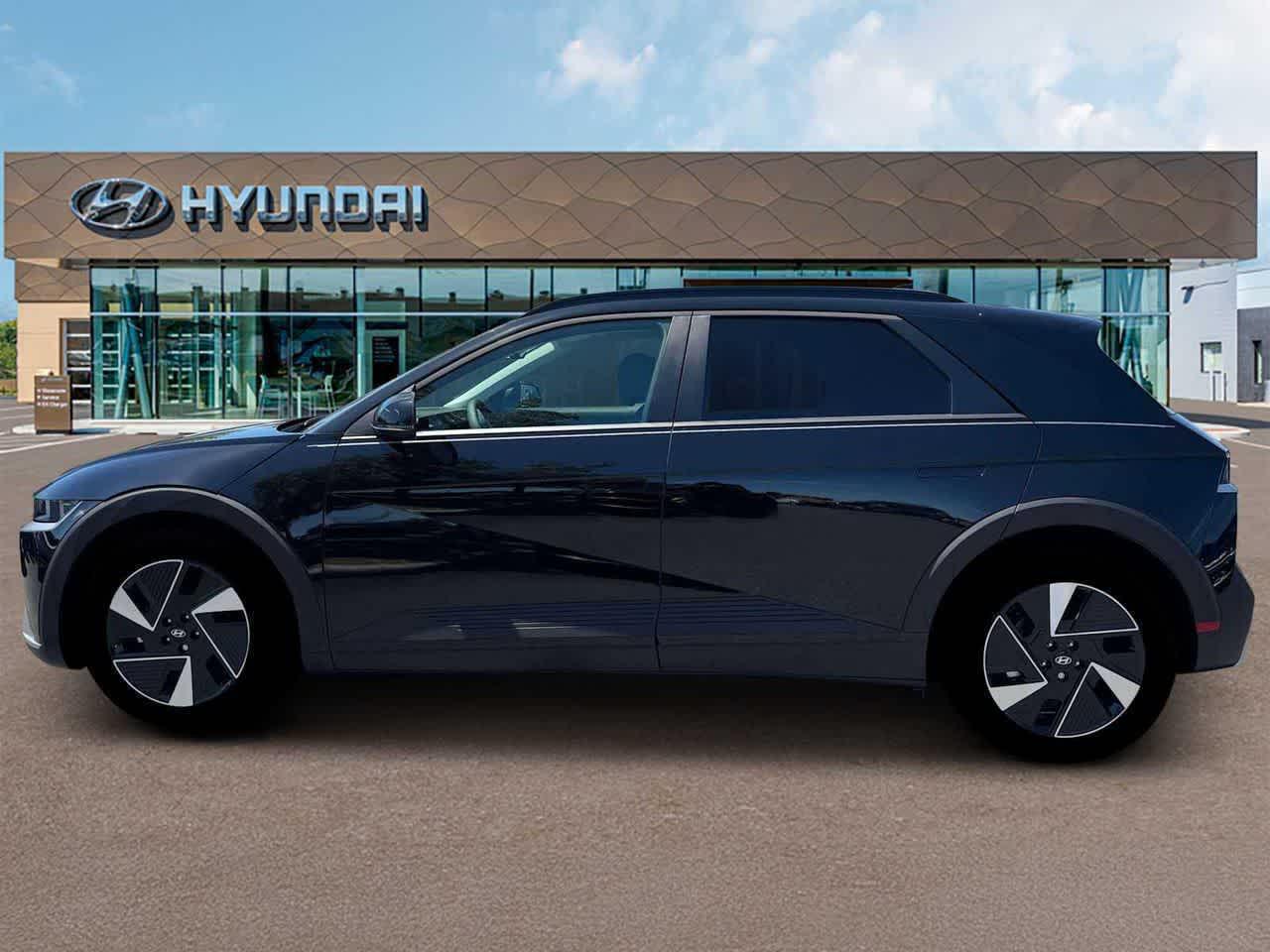 2025 Hyundai Ioniq 5 SEL photo 2