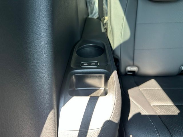2025 Mercedes Benz GLS 450 4MATIC photo 39