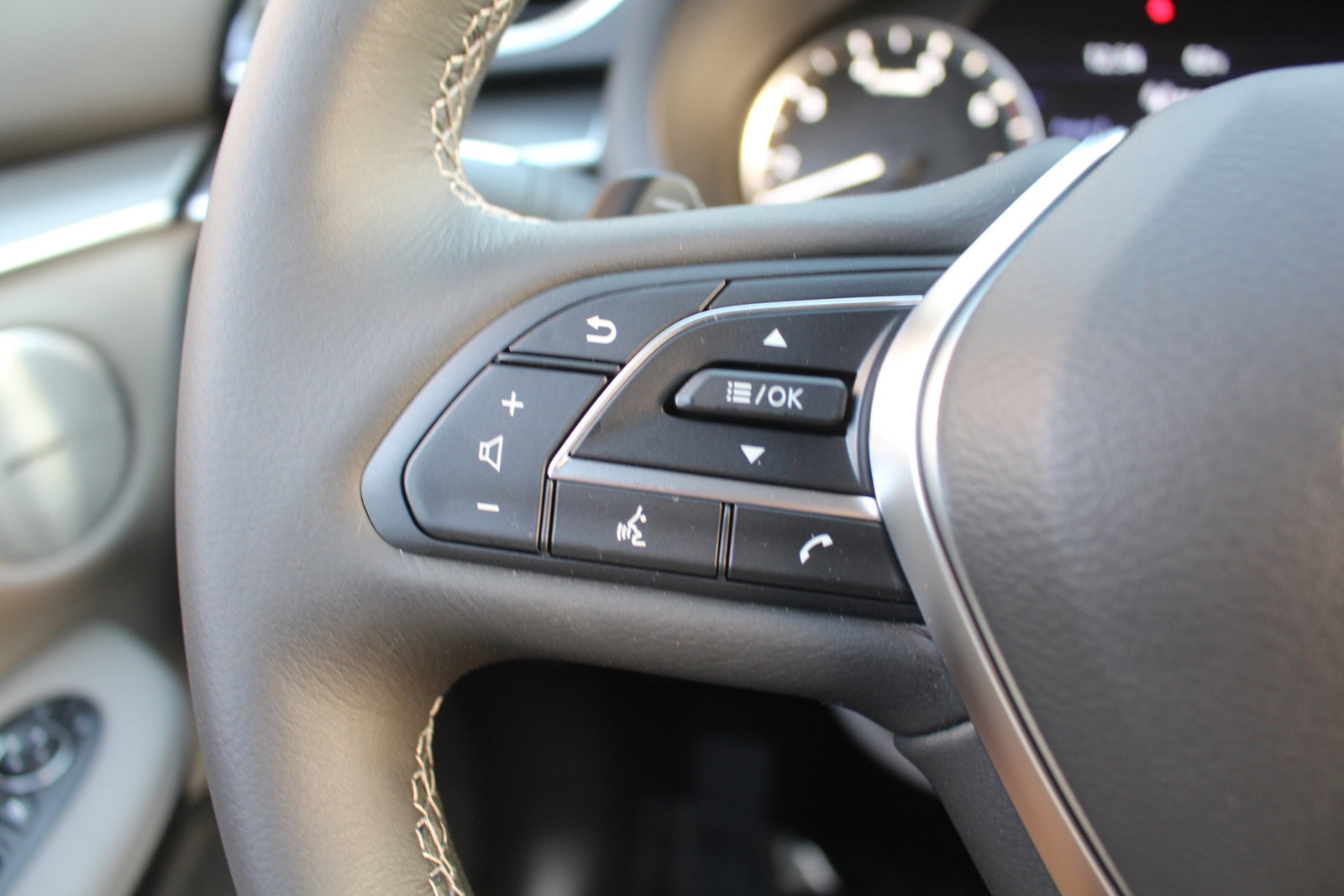 2025 Infiniti QX50 Luxe photo 23