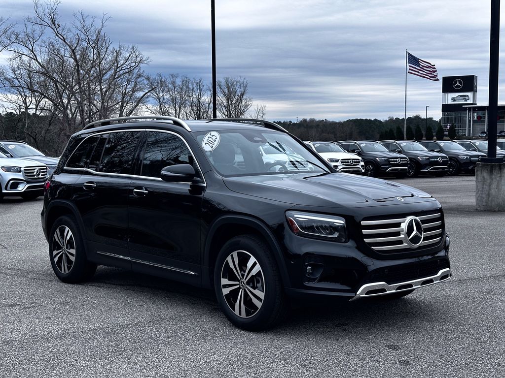 2025 Mercedes-Benz GLB Base's photo