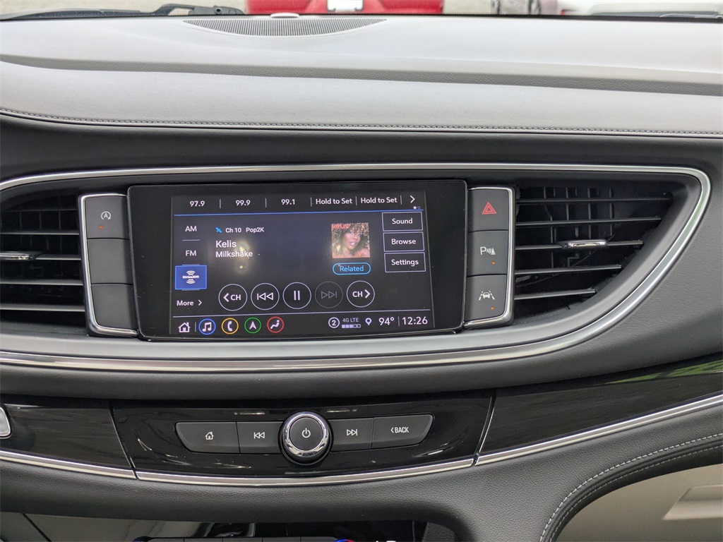 2024 Buick Enclave Essence photo 18