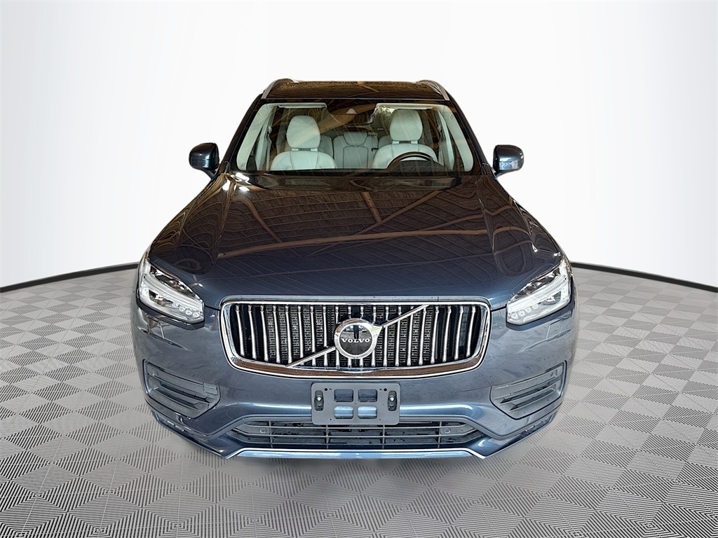 2021 Volvo XC90 T5 Momentum photo 2