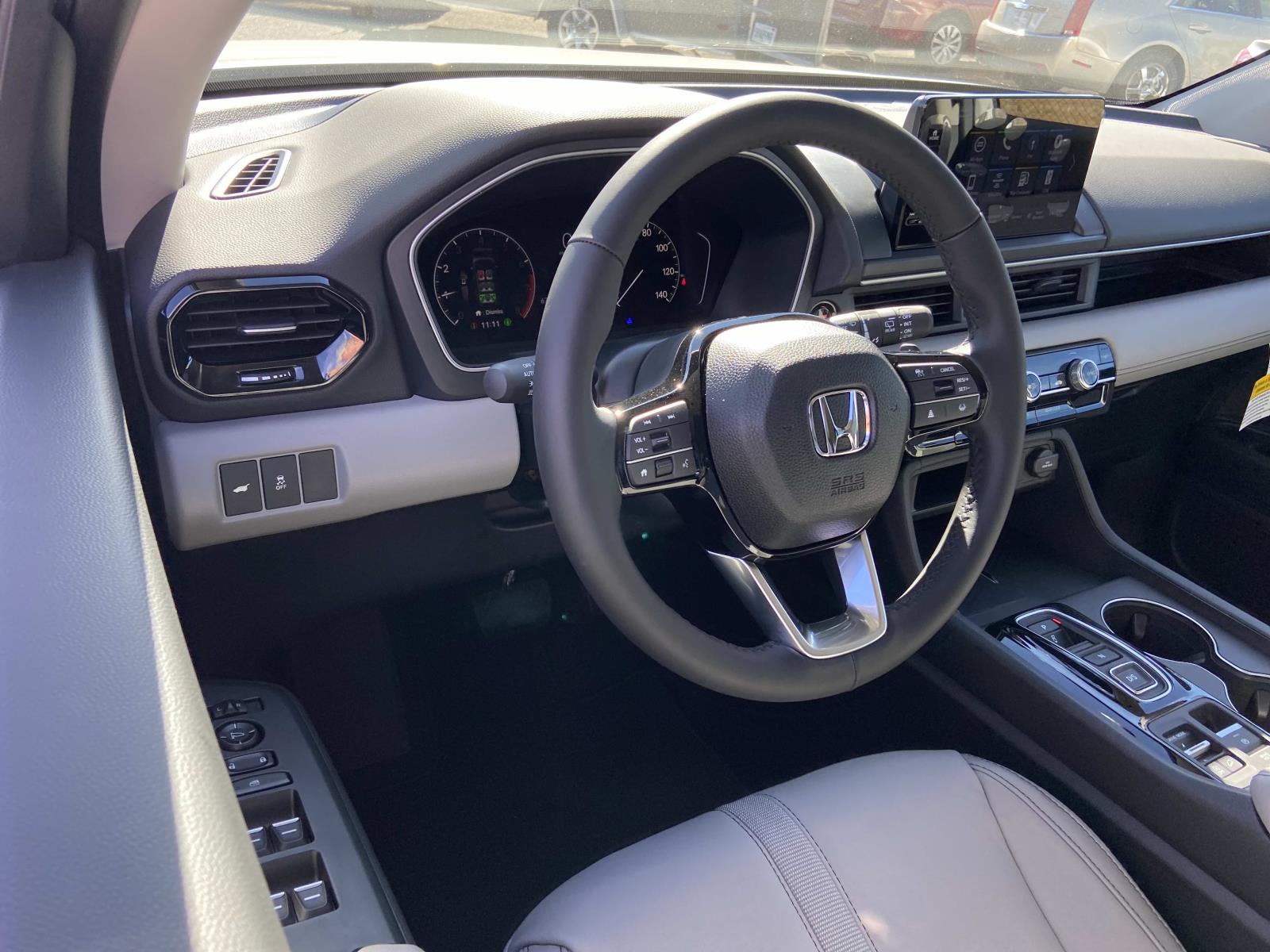 2025 Honda Pilot EX-L photo 4