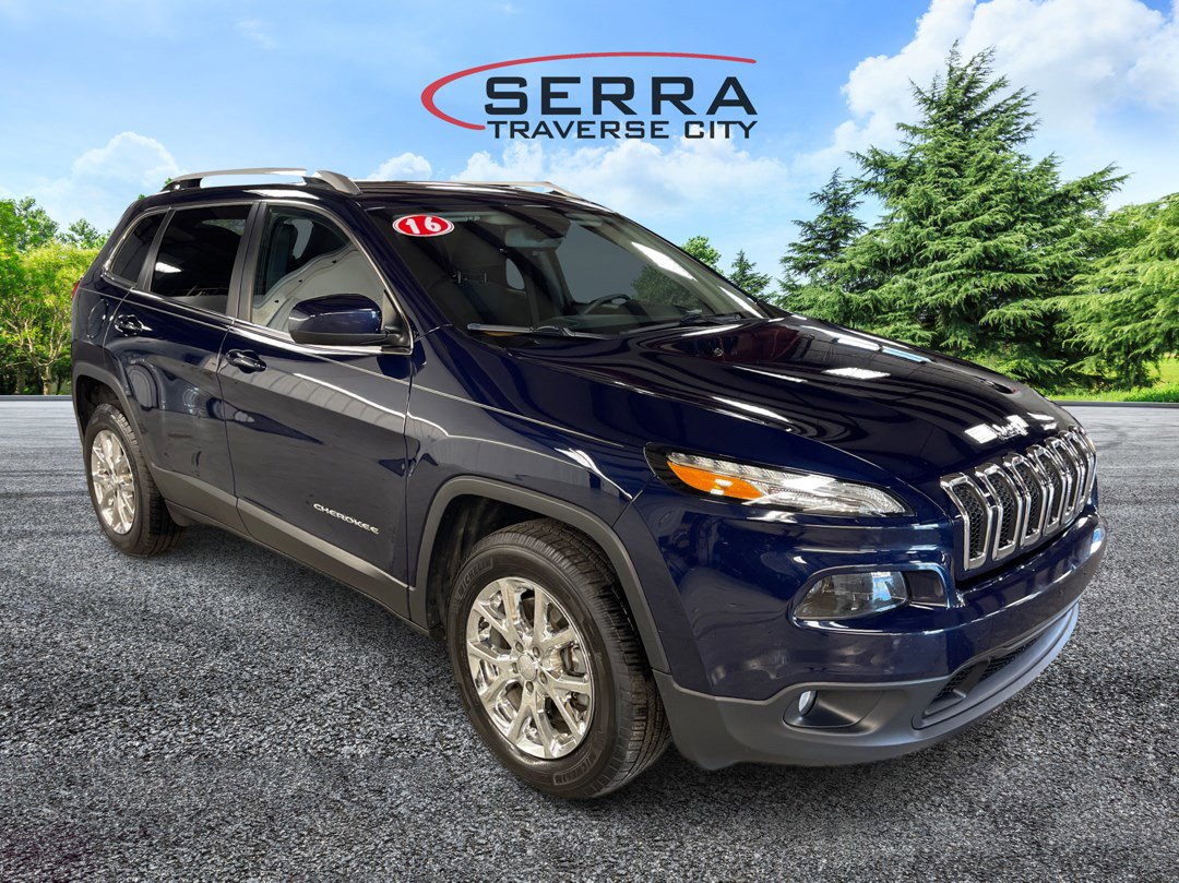 2016 Jeep Cherokee Latitude photo 3